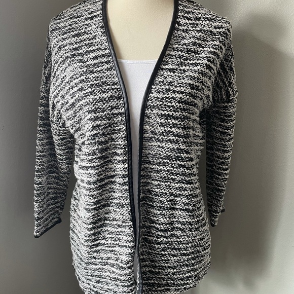 3 for $25 Black & White Cardigan Small - Picture 2 of 7